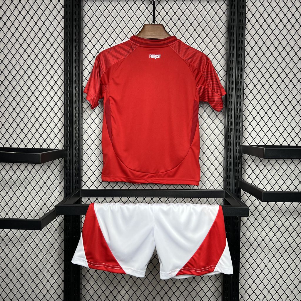 NOTTINGHAM FOREST I 24/25 SET PER BAMBINI