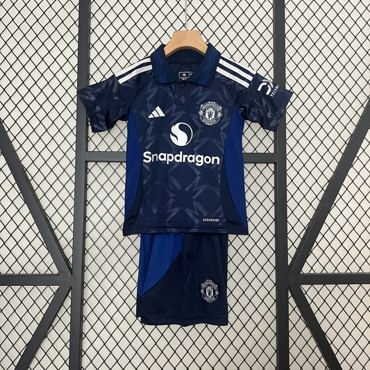 MANCHESTER UNITED II  24/25 SET PER BAMBINI