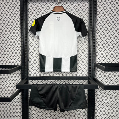 NEWCASTLE UNITED I 24/25 SET PER BAMBINI