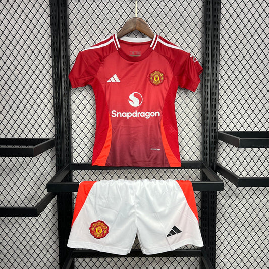MANCHESTER UNITED I 24/25 SET PER BAMBINI