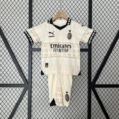 MILÃO EDIZIONE SPECIALE II 24/25 SET PER BAMBINI
