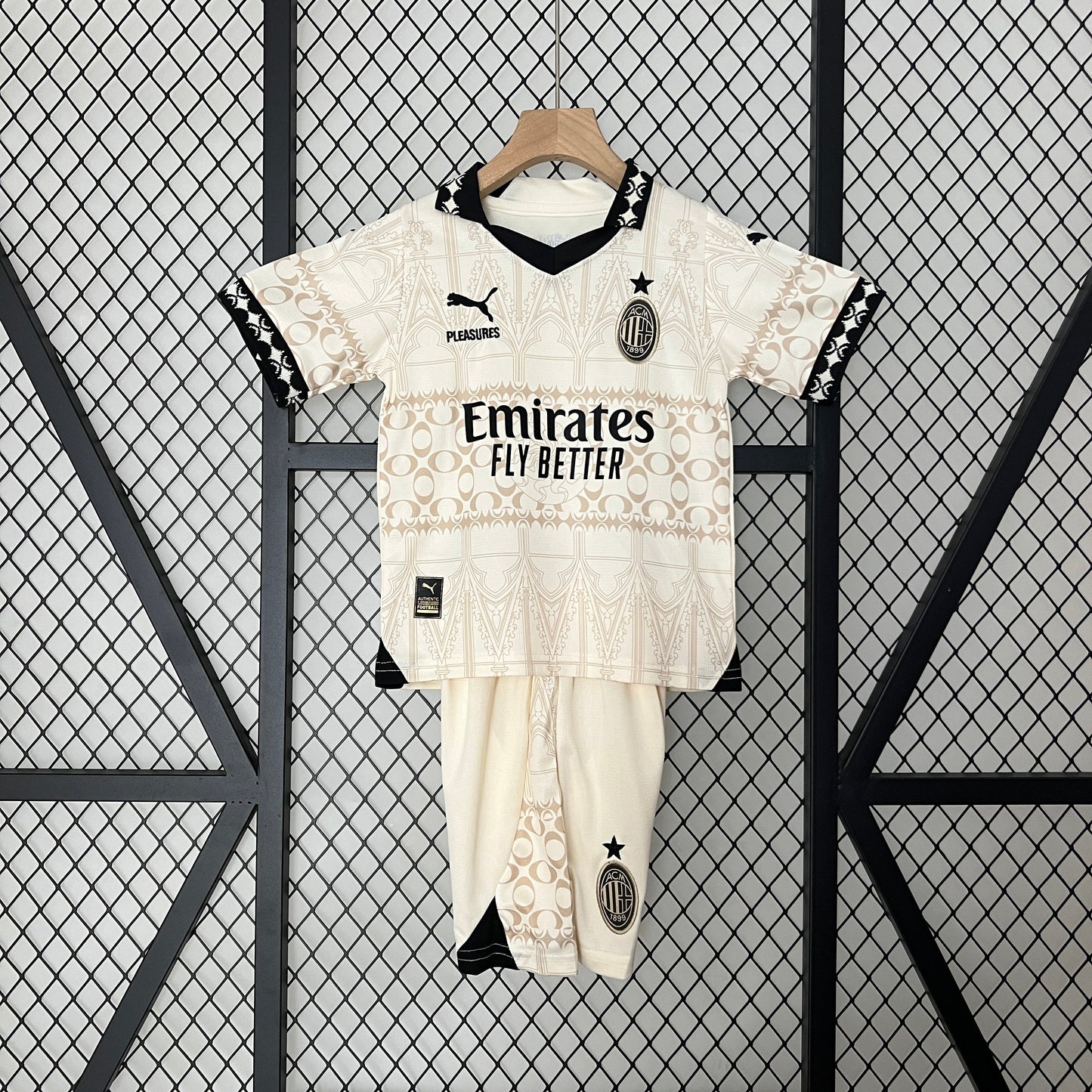 MILÃO EDIZIONE SPECIALE I 24/25 SET PER BAMBINI