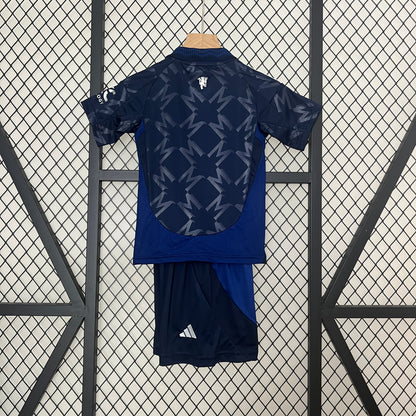 MANCHESTER UNITED II  24/25 SET PER BAMBINI