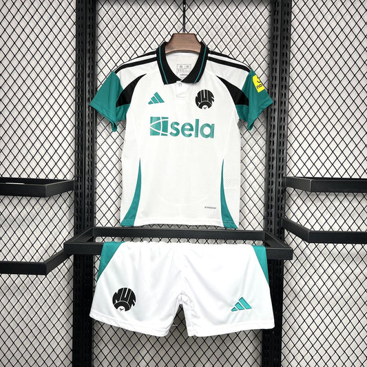 NEWCASTLE UNITED III 24/25 SET PER BAMBINI