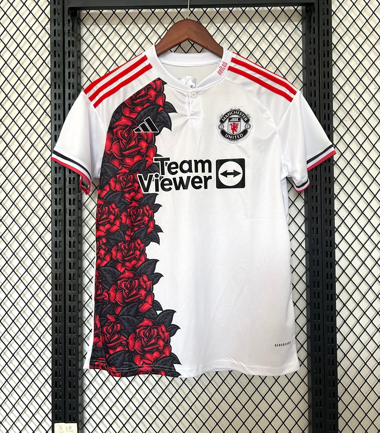 MANCHESTER UNITED EDIZIONE SPACIALE II 25/26 UOMO