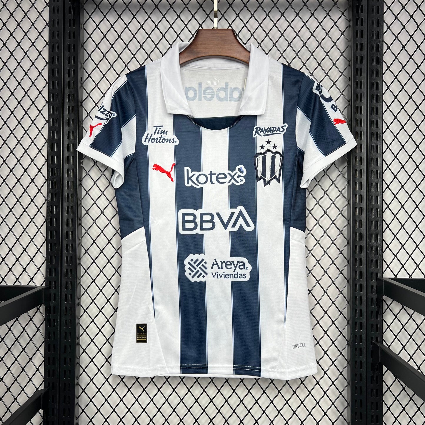 MONTERREY I 24/25 DONNA