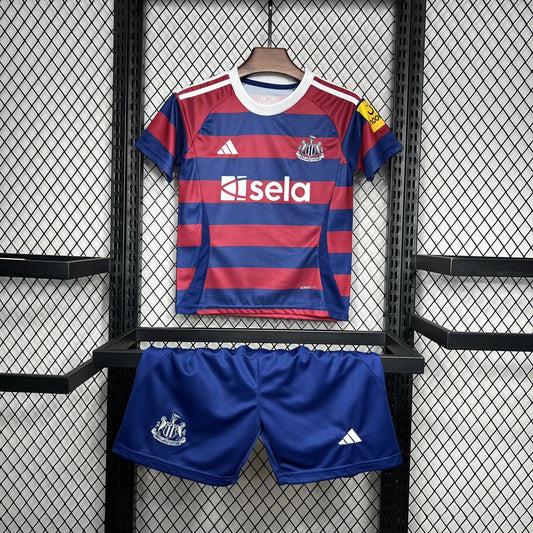 NEWCASTLE UNITED II 24/25 SET PER BAMBINI