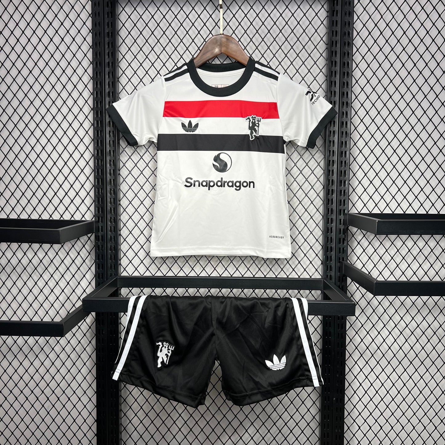 MANCHESTER UNITED III 24/25 SET PER BAMBINI