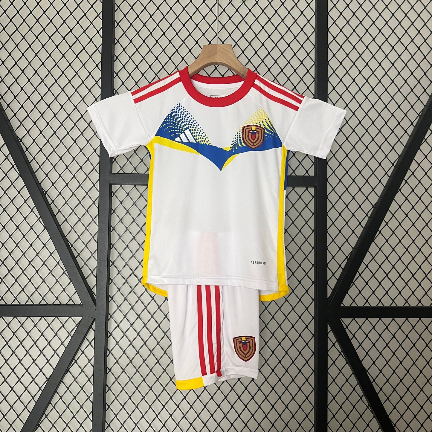 VENEZUELA I 24/25 SET PER BAMBINI